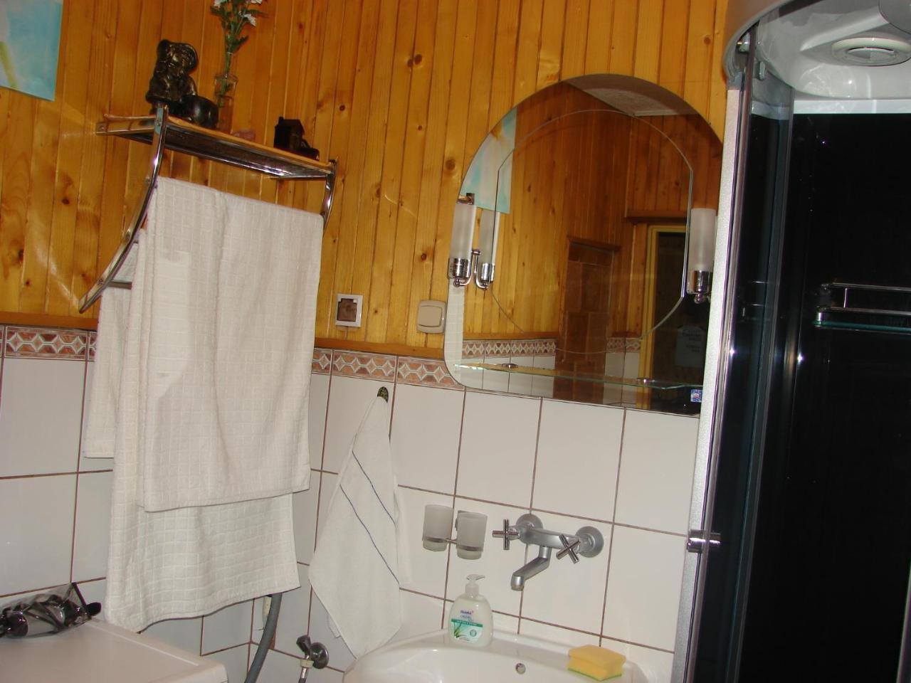 Pokoje Goscinne Victoria Cracovia Exterior foto